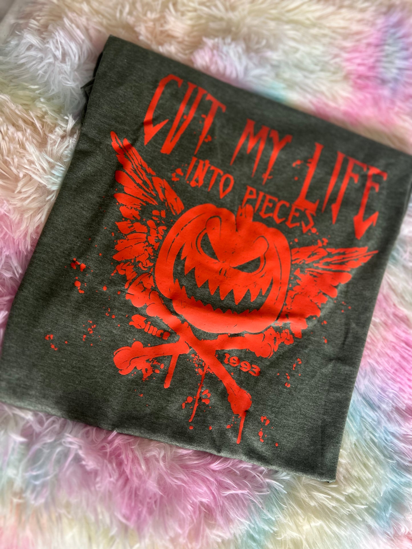 Cut my life into pieces-graphic tee