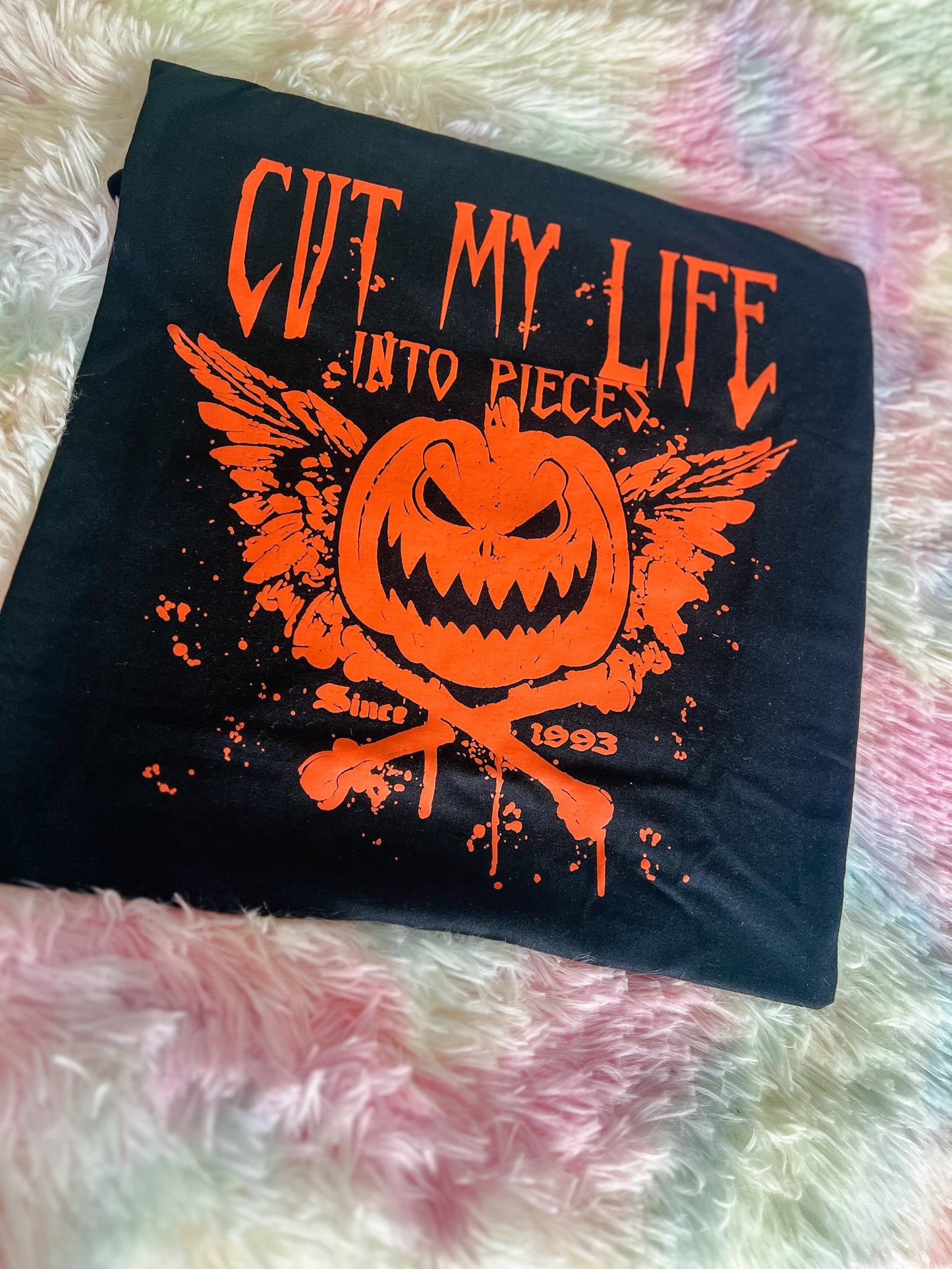 Cut my life into pieces-graphic tee